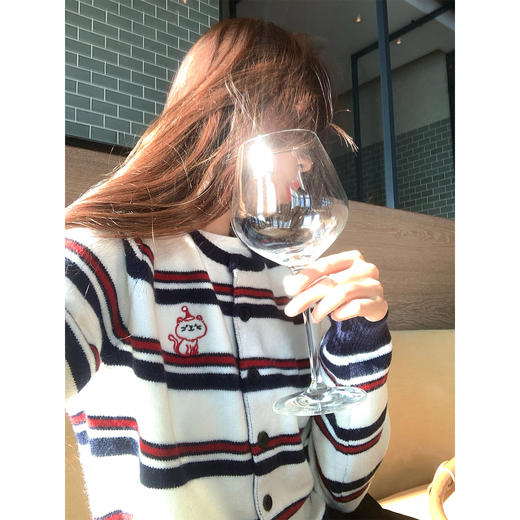 <曾小咸推荐>条纹毛衣开衫刺绣外套【预售款，预计3-15天发货】 商品图1