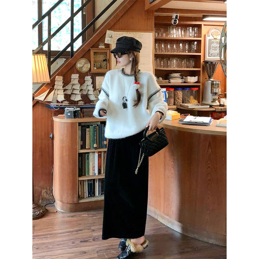 <曾小咸推荐>现货秒杀 ！微信超特价！2色韩系撞色毛衣 日常169.99 立减80 秒杀89.99！ 浅灰色休闲裤秒杀79.99！！ 商品图1