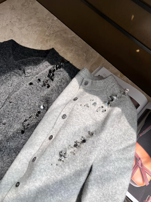 2509404   重工“繁星”手工钉珠开衫 商品图1