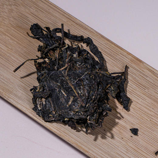 【7折】2018《铜箐河》 古树春茶 40克/罐 已撬散 商品图1