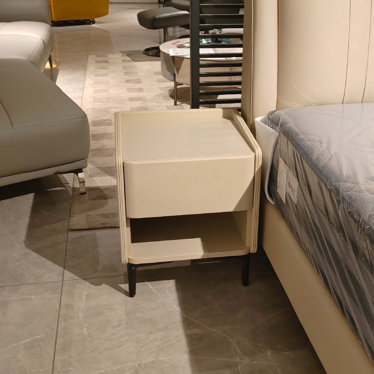 床头柜/PTW3001G-A