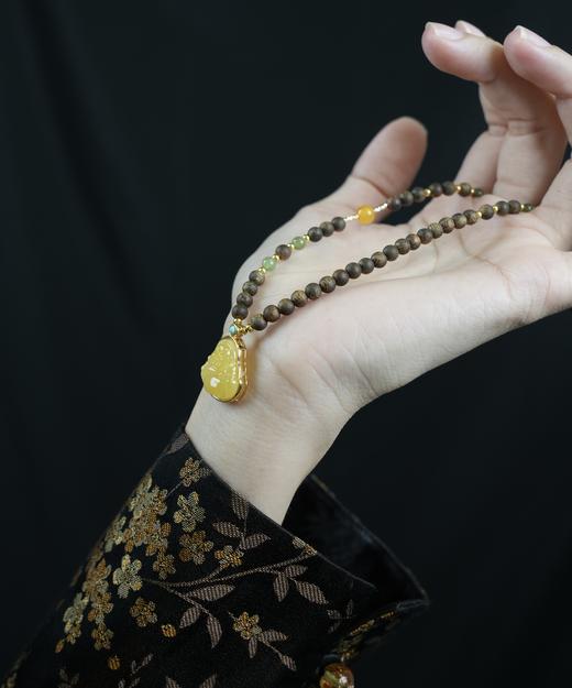 【会员专享】笑口常开佛蜜蜡沉香项链 商品图2