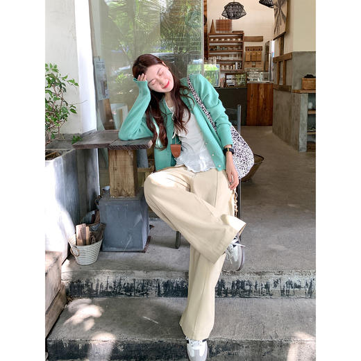 <曾小咸推荐>绿色针织衫休闲裤套装【预售款，预计3-15天发货】 商品图2