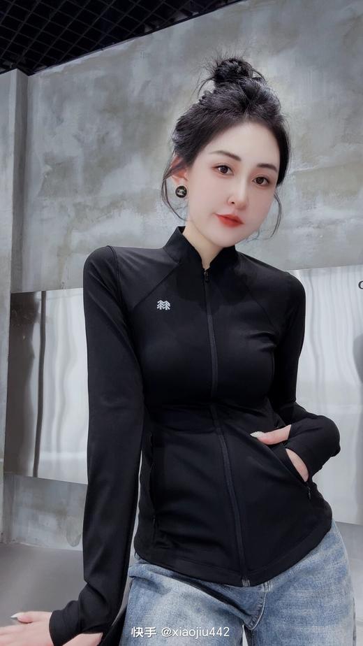 点此购买 可隆春秋季女士针织立领户外运动徒步登山拉绒弹力外套 qk 330946 商品图5