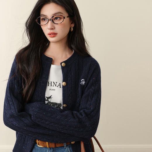 【严选】诗凡黎刺绣绞花羊毛针织衫2025秋新款慵懒温柔软糯小麻花毛衣外套7G9132951 商品图4