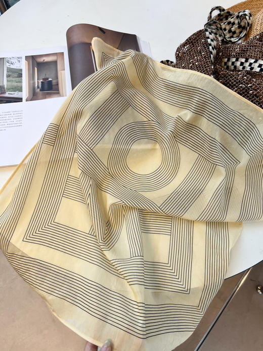 2509403   “奶油小方” 气质 方形丝巾 商品图0