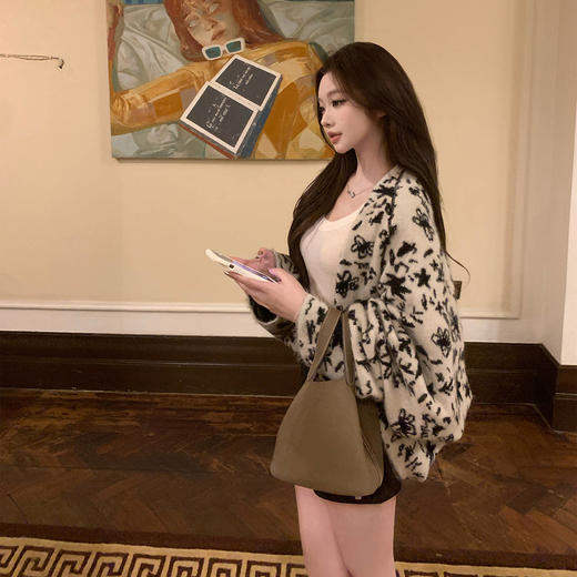 张林超LIN BOUTIQUE Oversais宽松落肩袖显瘦显腿长花色短外套女 商品图3