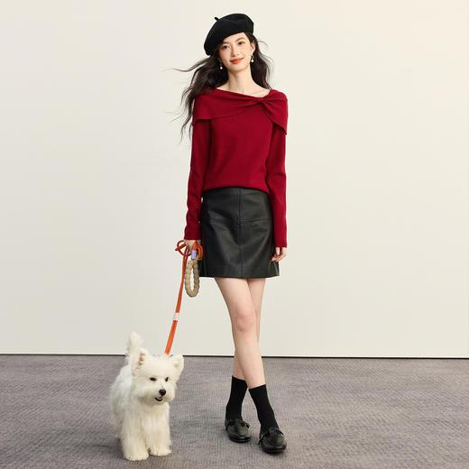 【09/26新品】熙世界蝴蝶结船领红色针织衫女秋冬新款气质小众不撞款氛围感毛衣 商品图4