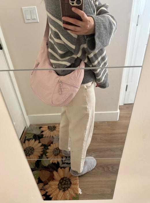 NZ520-lulu｜Slouchy 斜挎运动牛角包小号（EJ*MM） 商品图7