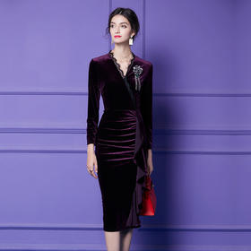 胸花丝绒裙YY20911