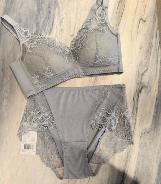 （文胸小裤颜色略有差异哦）SCHIESSER德国舒雅侧收副乳中厚款透气聚拢软支撑无钢圈文胸套装21/24610B/21/24611S 商品图9