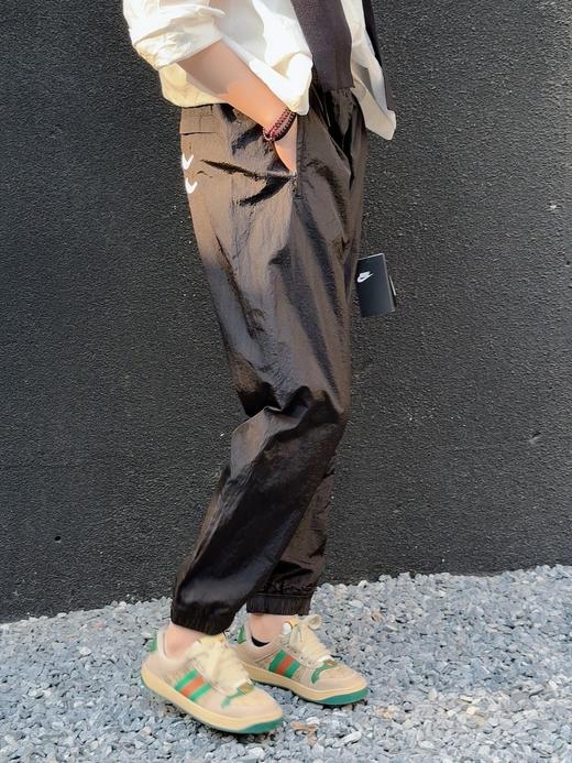 耐家 Sportswear Swoosh 刺绣logo印花运动梭织长裤 商品图3