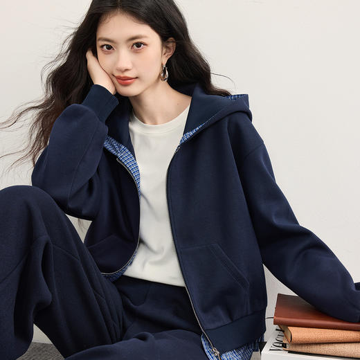 【周末秒杀】熙世界复古格纹拼接短外套女休闲时尚假两件连帽开衫卫衣2025秋装 商品图4