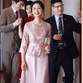 雀说秋季新款年轻妈妈粉红色连衣裙AL7846