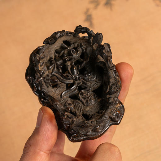 清	红木透雕海水荷花纹器座 商品图2