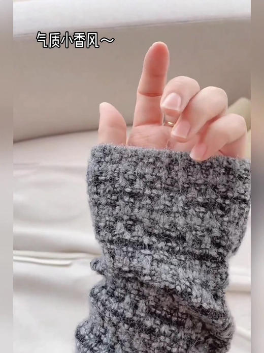 小香羊毛千金开衫 商品图3