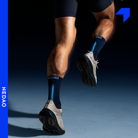 内道新品【硬骨头】跑步中筒袜专业跑步压缩马拉松训练透气中筒袜