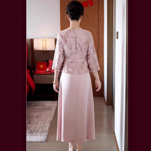 雀说秋季新款年轻妈妈粉红色连衣裙AL7846 商品图2