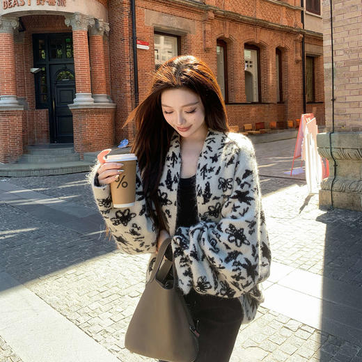 张林超LIN BOUTIQUE Oversais宽松落肩袖显瘦显腿长花色短外套女 商品图0