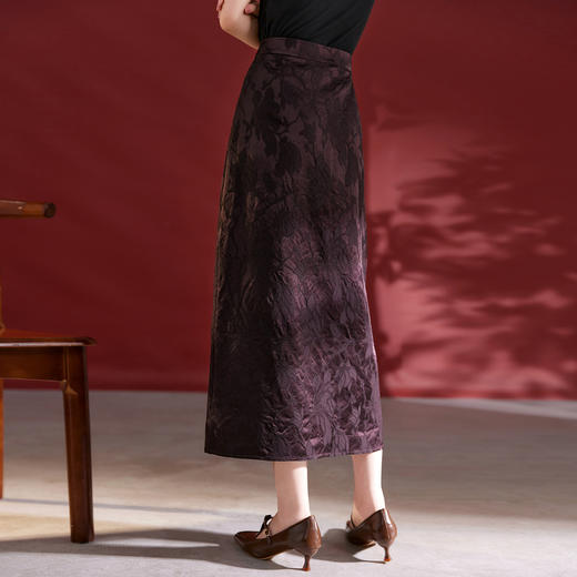 QS丝毛提花时尚半身裙女2025秋季新品国风复古开叉包臀中长裙1891 商品图3