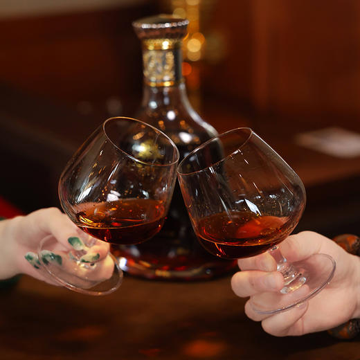 热卖中！！免费试喝！【法国原瓶进口】奥莱卡老军壶XO白兰地 大容量1L装 商品图7