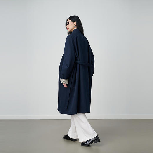 NEELLY纳俪商场同款秋冬新款条纹撞色休闲长风衣女时尚百搭外套N25094F05518 商品图1