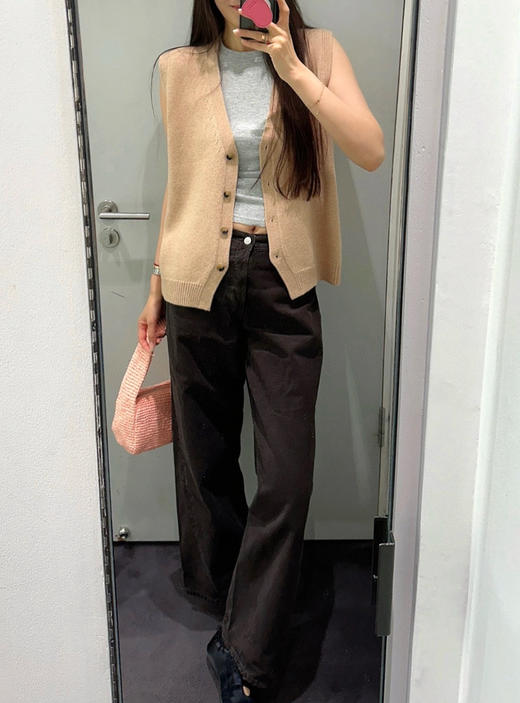 923-7  圆正尾货 cos重磅厚实 羊毛羊绒混纺 女士针织背心 高质感 高智感 商品图7