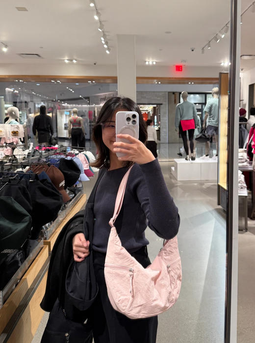 NZ520-lulu｜Slouchy 斜挎运动牛角包小号（EJ*MM） 商品图3