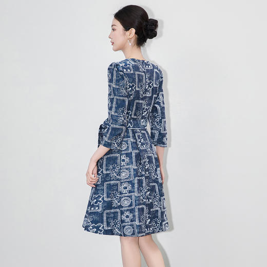 「高货wl」全新升级【铂金会员349/天猫469/差价120】(95649)洛诗琳重工刺绣盘花连衣裙2025秋季气质收腰系带显瘦A字裙 商品图1