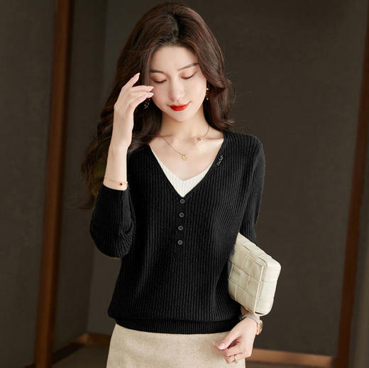 半身缘女装 秋季V领假两件装饰内搭针织打底衫毛衣JL002 商品图1