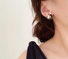 香奶奶中古猫咪双C耳钉