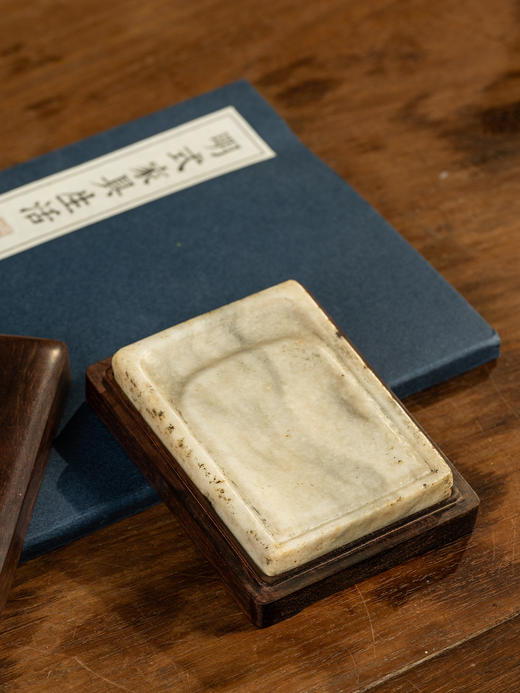 清	于右任款青田石敞池砚（红木砚盒） 商品图1