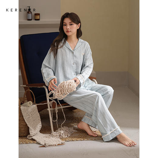 可人儿春秋季带胸垫泡泡绵女士长袖长裤睡衣可外出小众家居服套装 商品图2