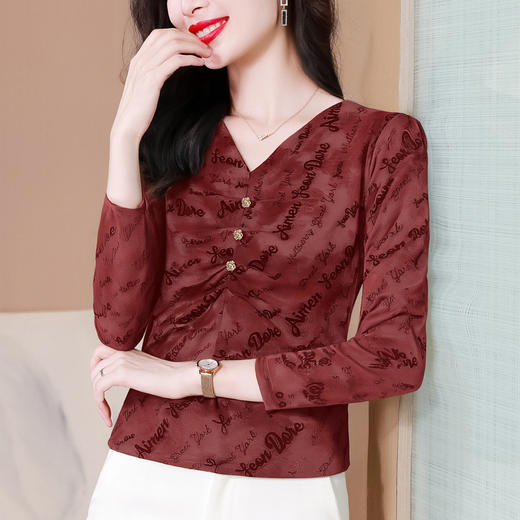 KQL 765G396新款V领修身洋气百搭上衣 商品图0