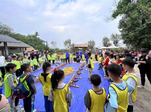 【秋收总动员•嗨在田间地头】亲子一日活动，感受季节的乐趣、丰收的喜悦～

🌾稻田割稻 打谷脱粒🌾
🚜抢收大作战 鸡公车运粮
🌽玉米消消乐 手搓玉米赛
🐟稻田摸鱼 田 商品图8