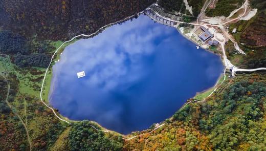【雅安石棉茨格达海·浮云海子温泉度假酒店】
🌊打卡川西治愈秘境，享早餐、温泉、划船…邂逅贡嘎日照金山🌞 商品图1