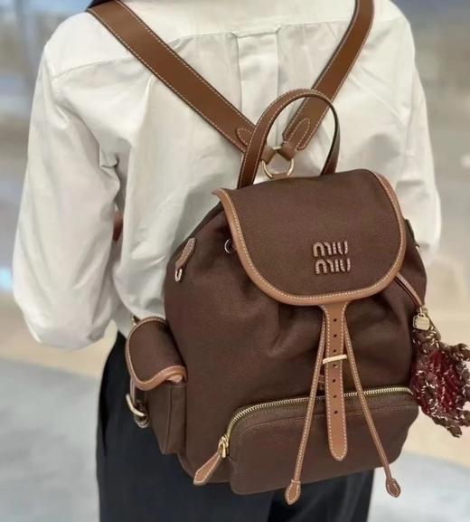 重磅渠道！ 限定摩卡棕双肩包  帆布包超轻 实用又好背 商品图0