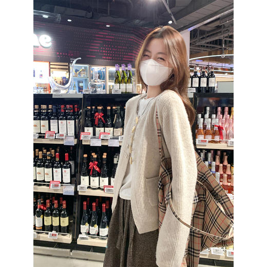 <曾小咸推荐>2.3现货秒杀 ！微信超特价！韩系牛角扣毛衣开衫 日常169.99 立减80 秒杀89.99！！休闲裤 秒杀79.99！！ 商品图3