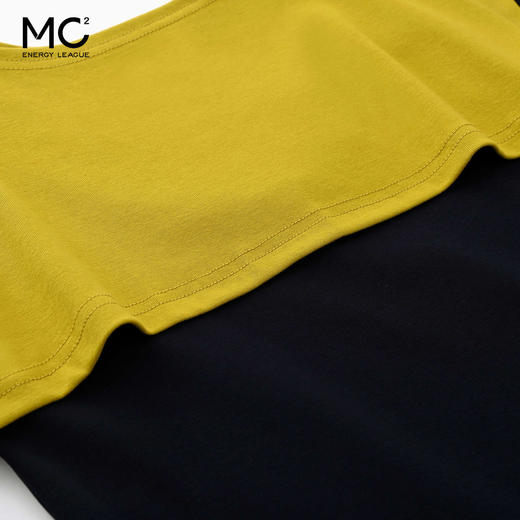 女装配黄色披肩T恤配宽松大直筒工装裤-025S5232010 商品图3