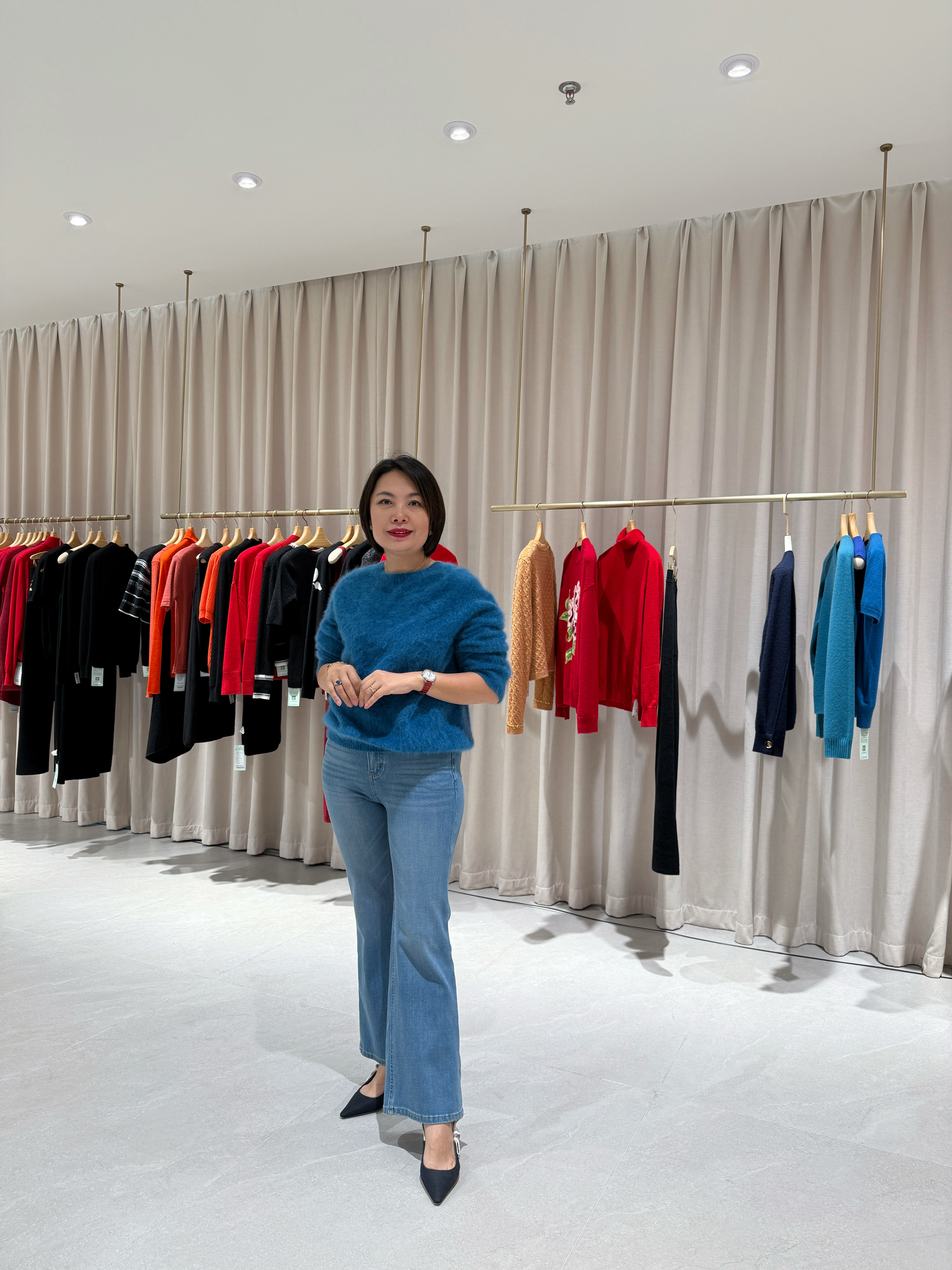 100%山羊绒圆领拉绒上衣