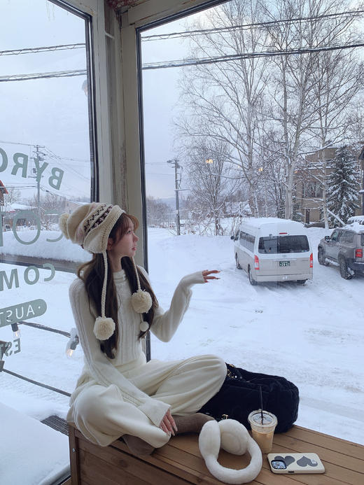 金蘑菇菇 圣诞情书 就要这一抹纯白/ 绞花毛衣 商品图0