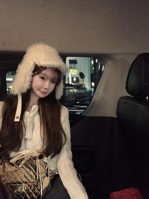 金蘑菇菇 圣诞情书 就要这一抹纯白/ 绞花毛衣 商品图1