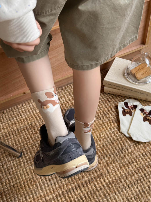 4双一组！超级可爱的立体毛球小狗中筒袜  秋冬无骨一体成型棉袜女袜 商品图4