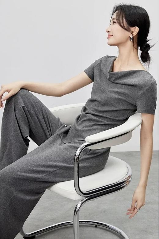 SENTUBILA尚都比拉 舒适休闲灰色荡领上衣长裤套装 21186 商品图5