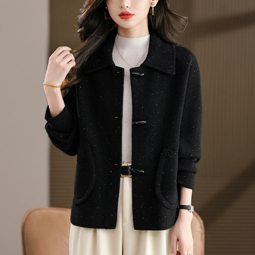 CC牛角扣外套春秋气质轻奢翻领上衣2025新款黑色毛呢开衫女宽松大码 商品图0