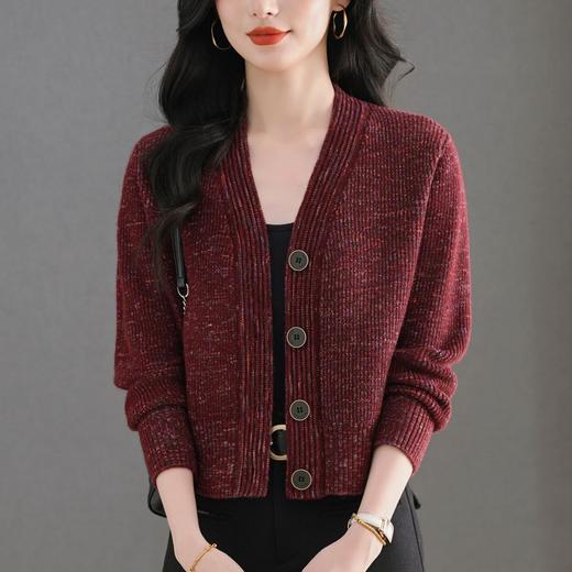 CC气质V领针织开衫女 2025春秋新款简约单排扣修身百搭显高短款上衣 商品图1