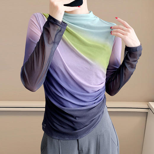 KQL2025秋冬新品晕染印花弹力时尚修显瘦网纱定位花长袖T恤 商品图1