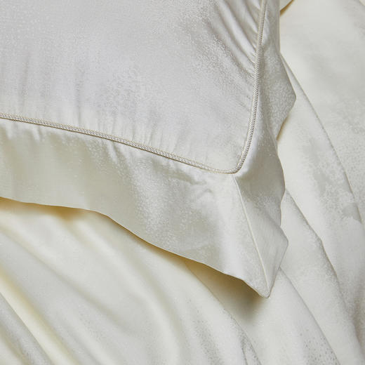 多喜爱 韵雅悠然桑蚕丝被/冬被/子母被系列【100%桑蚕丝】【60S天丝棉面料】【内外双A类】【金银提花工艺】多款厚度 四季通用 珍珠烫钻 拉链设计  40CM大检测口 商品图11