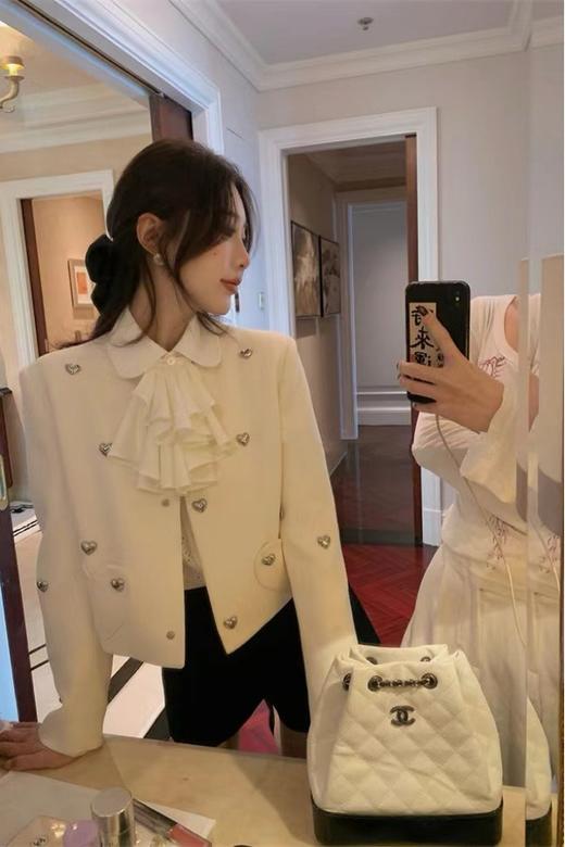 amadella 白色圆领爱心铆钉短款外套 21053 商品图1
