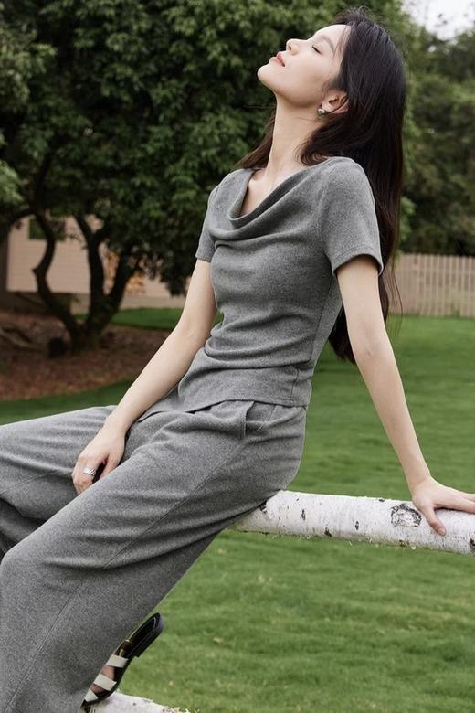 SENTUBILA尚都比拉 舒适休闲灰色荡领上衣长裤套装 21186 商品图2